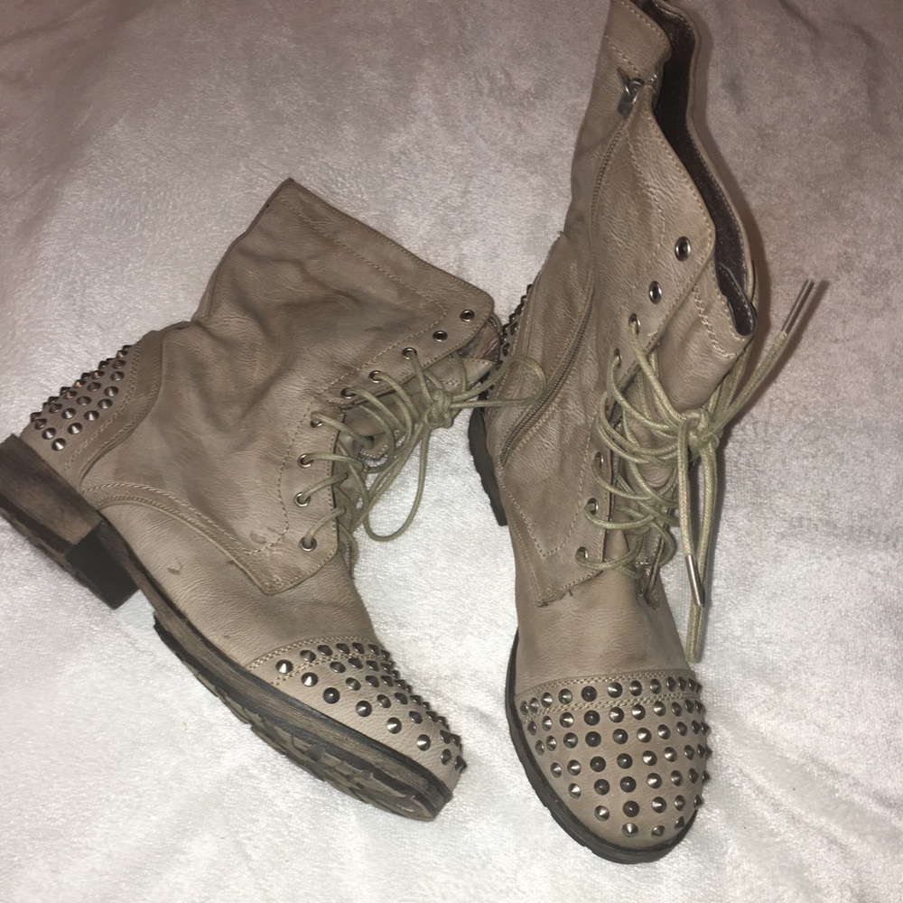 BRAND NEW Combat boots with studs women’s size:11